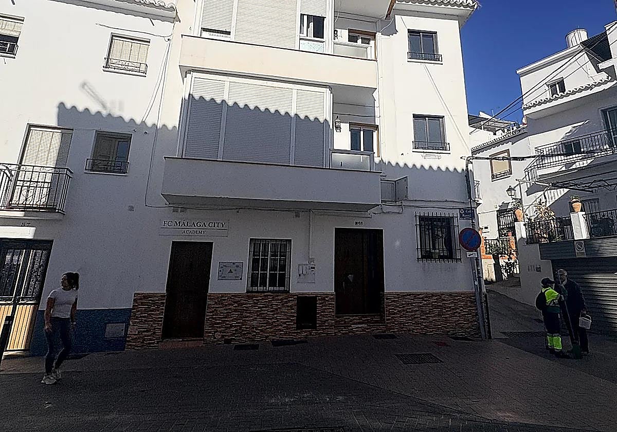 Imagen de la vivienda en la que se produjo la tragedia en el barrio torroxeño del Pontil.