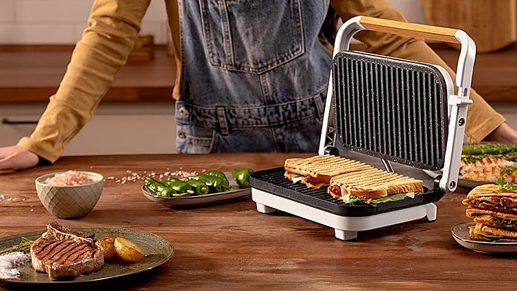 Estas planchas y sandwicheras te salvarán de más de un apuro en la cocina