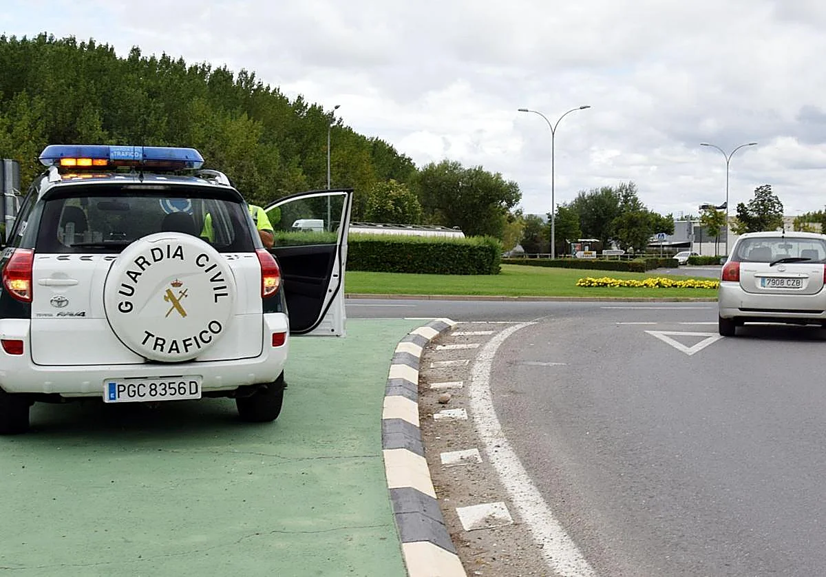 Imagen de archivo de la Guardia Civil en la rotonda de Marianistas.