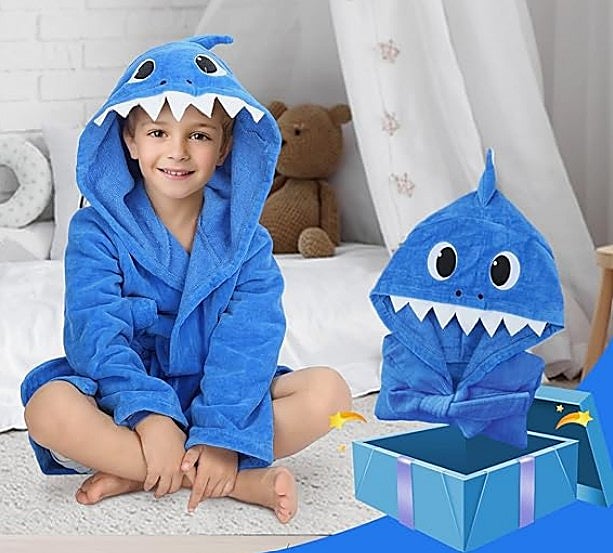 Los mejores albornoces para niños para estar cómodos y divertirse en casa