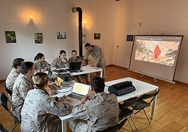 La princesa Leonor, junto a sus compañeros.