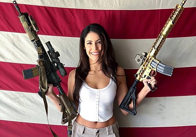 Anna Paulina Luna organizó el pase secreto del documental.