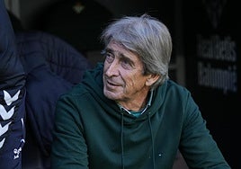 Manuel Pellegrini, durante un encuentro de la Liga.