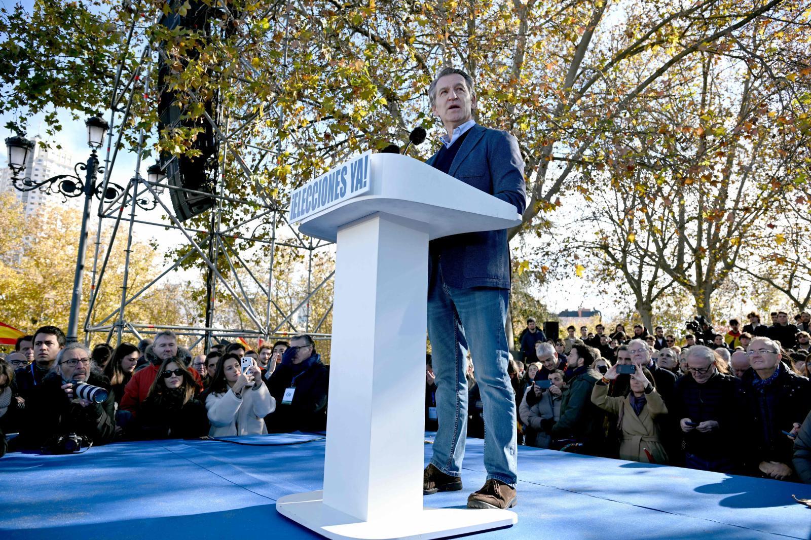 Alberto Núñez Feijóo ofrece un discurso.