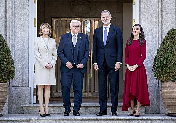 La reina Letizia, con un vestido de The 2nd Skin Co, en la recepción al presidente de Alemania.