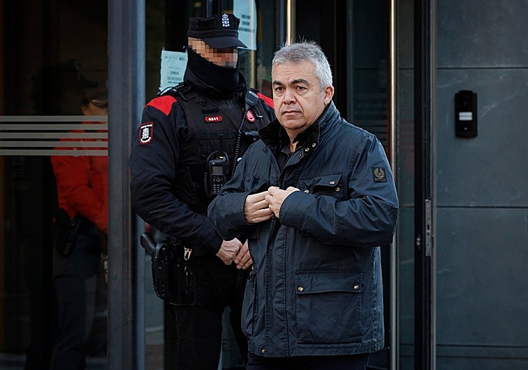 Santos Cerdán abandona esta mañana los juzgados de Tafalla