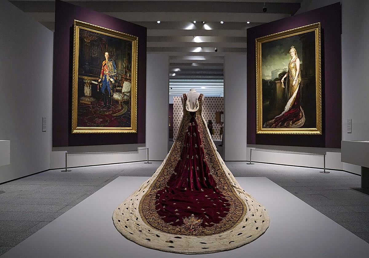 From her tragic wedding to Alfonso XIII and the fateful attack by anarchist Mateo Morral, to her exile, a grand exhibition traverses the intense life of Victoria Eugenia of Battenberg
