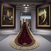 De su trágica boda con Alfonso XIII y el fatídico atentado del anarquista Mateo Morral, a su exilio, una gran muestra recorre la intensa vida​de Victoria Eugenia de Battenberg