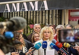 La presidenta de AMAMA, Ángela Claverol, en la sede de la asociación