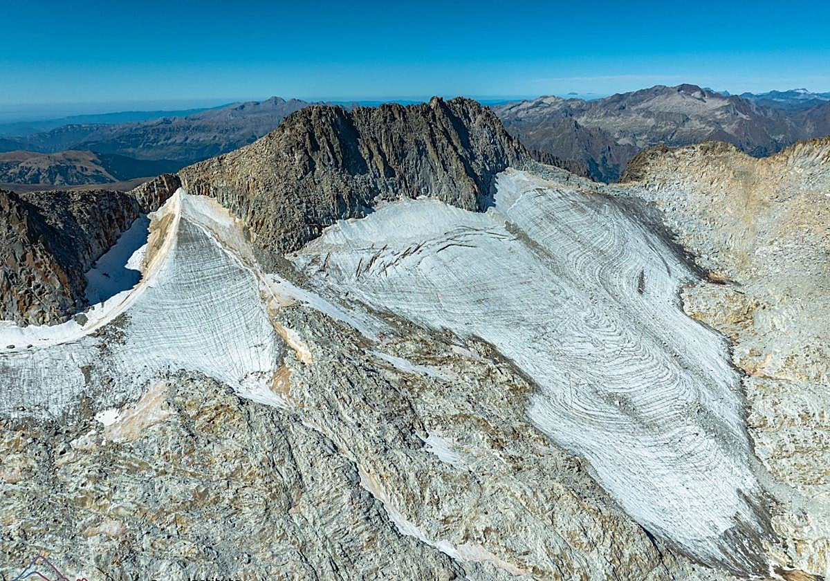 Vista del glaciar del Aneto.