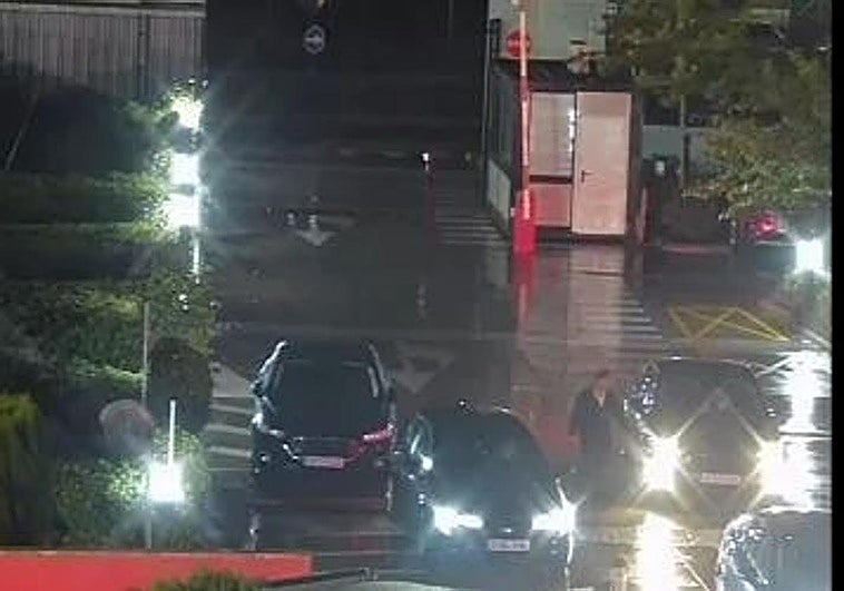 El vídeo de la llegada de Mazón al complejo del CECOPI.