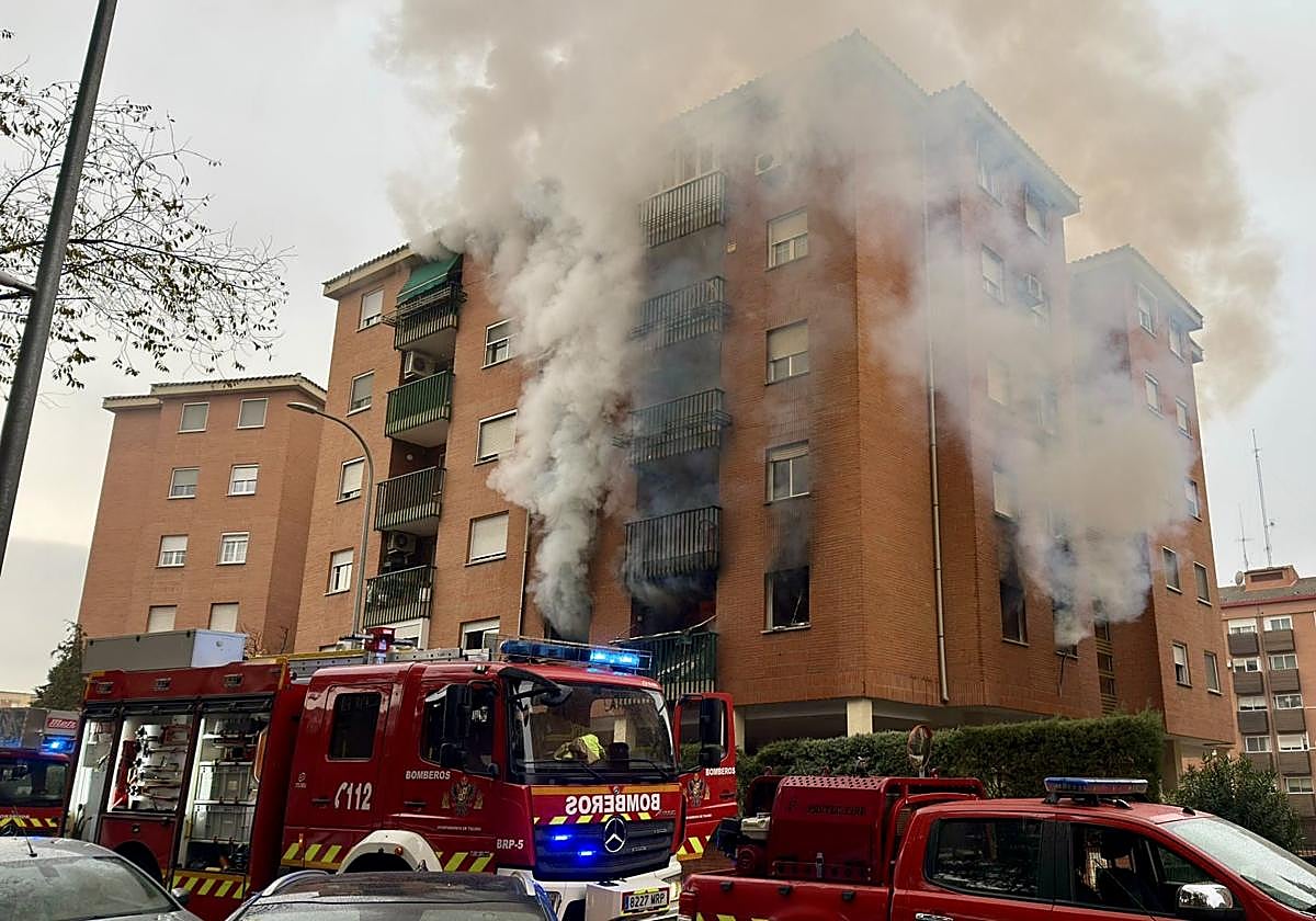 Imagen del edificio incendiado.