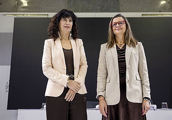 La ministra de Igualdad, Ana Redondo, y la delegada  Carmen Martínez Perza.