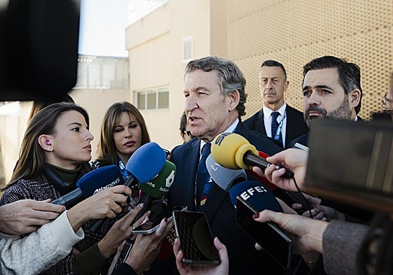 ALberto Núñez Feijóo, este jueves a su salida de un un acto en Toledo.