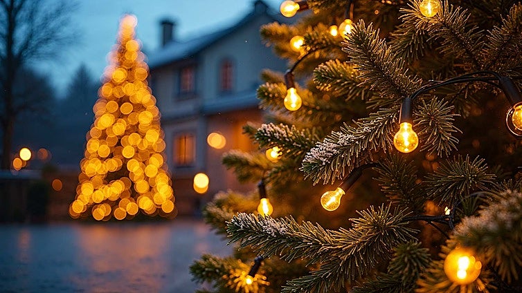 Transforma tu hogar en Navidad con las luces Realky para el árbol