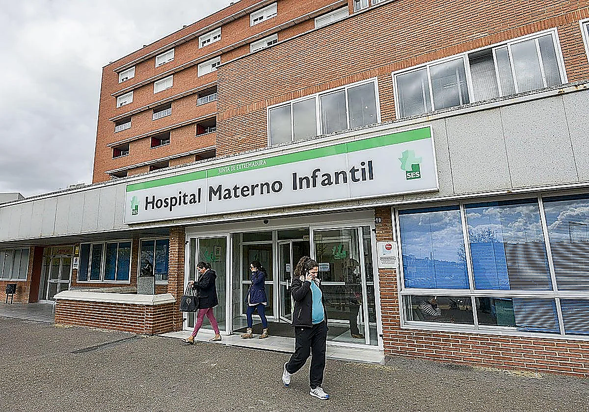 Hospital Materno Infantil de Badajoz, donde se investiga la desaparición de fentanilo.