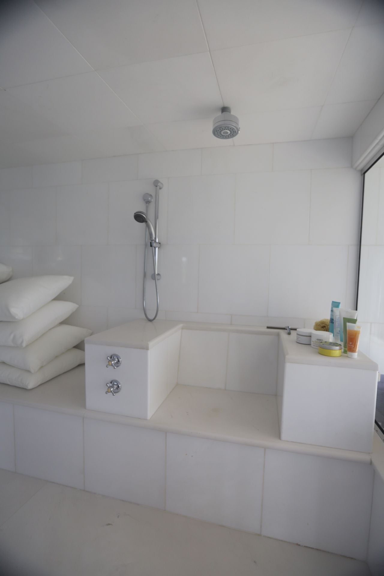 Las imágenes inéditas de la «isla de los pedófilos» de Epstein