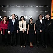 De izquierda a derecha, Ana Delgado, directora financiera de Vocento, Manuel Mirat, CEO de Vocento; la ministra de Igualdad, Ana Redondo; la ministra de Juventud, Sira Rego, el director general Editorial de Vocento, Fernando Belzunce y el director de la revista 'Six', Iván Gelibter.