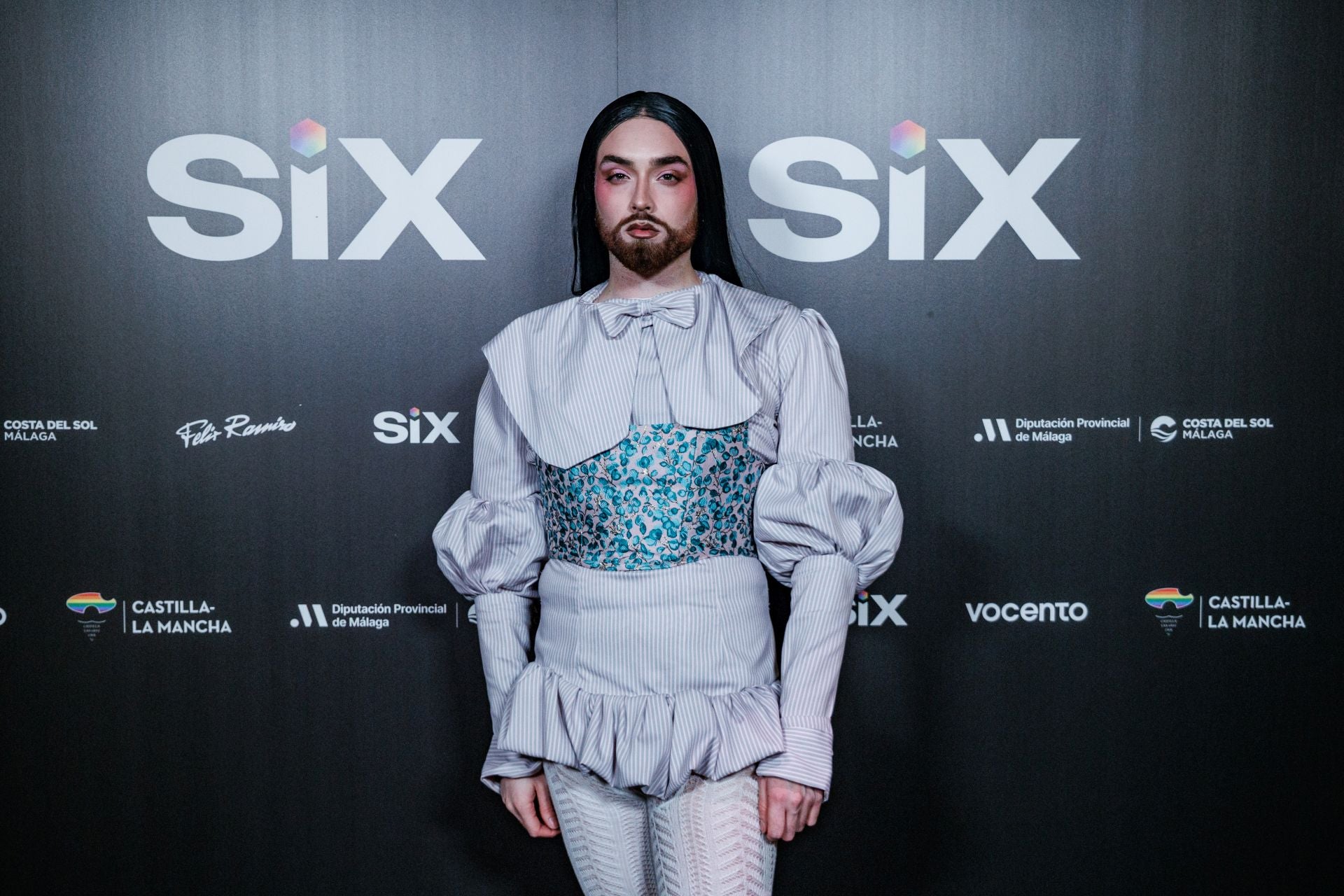 Álvaro Sola, cantante