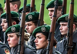 Miembros de las fuerzas armadas alemanas.