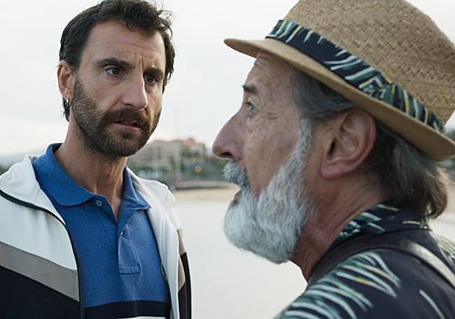 Dani Rovira y Guillermo Francella en 'Playa de Lobos'.