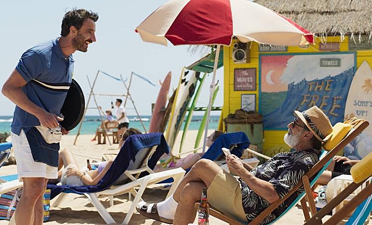 Dani Rovira y Guillermo Francella en 'Playa de Lobos'.
