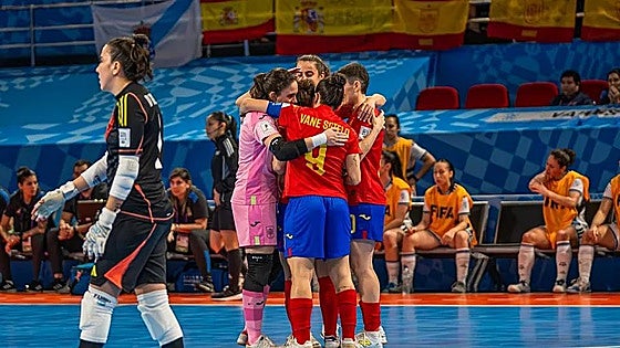 España se cuelga el bronce tras derrotar a Argentina