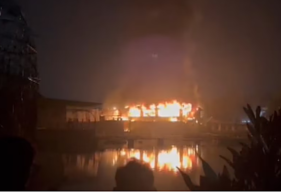 En interior de la discoteca, arrasado tras el incendio.