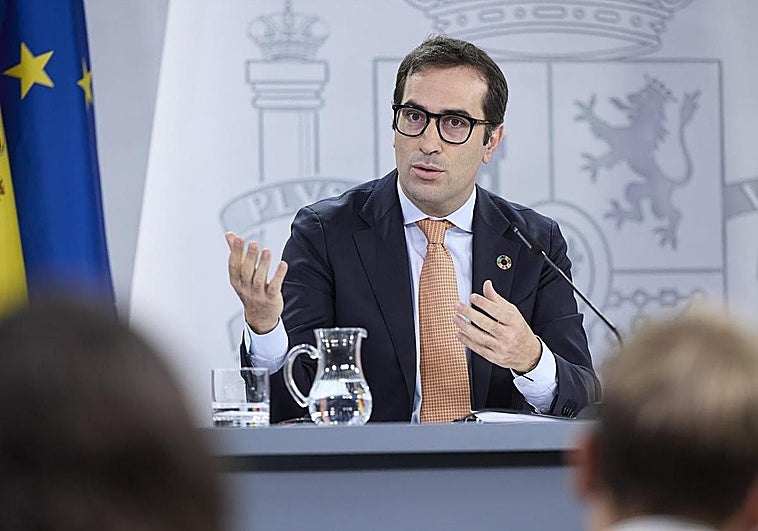 Испанское правительство упрощает реформы и отказывается от кредитов