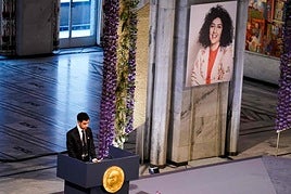 En 2023, los hijos de Narges Mohammadi recibieron el premio por ella porque se encontraba en prisión en Teherán.