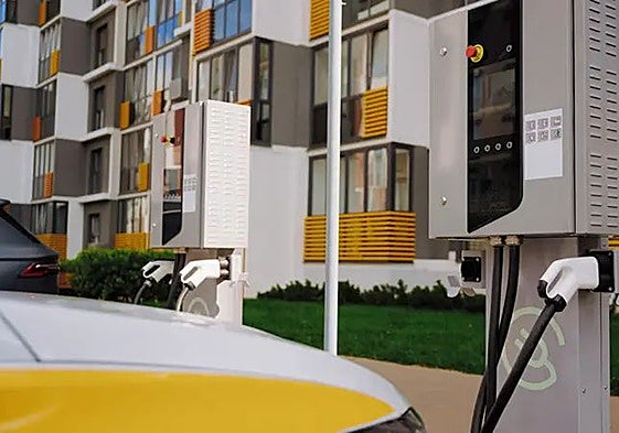 Los ecologistas defienden el coche 100% eléctrico frente a los de combustibles alternativos