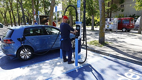Bruselas abre la puerta a los motores de combustión más allá de 2035, pero con limitaciones