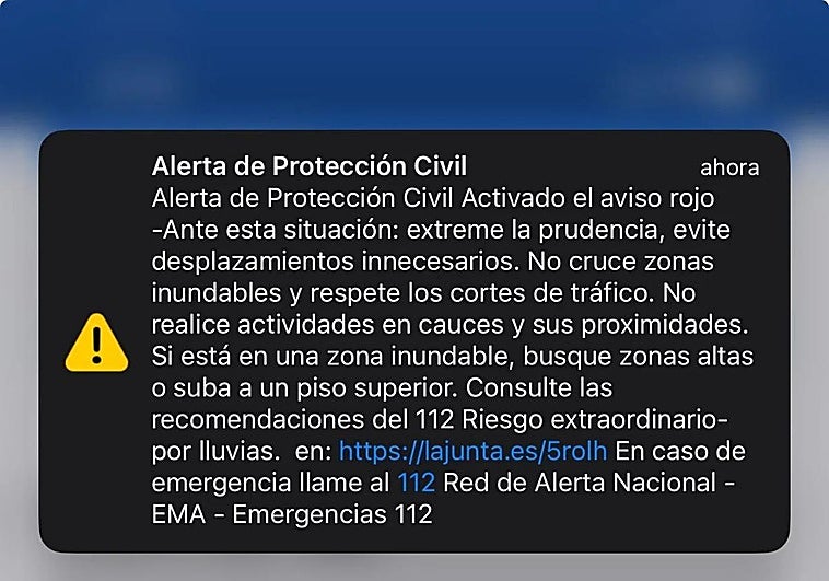 Saltan las alarmas en los móviles: Málaga, en aviso rojo por lluvias