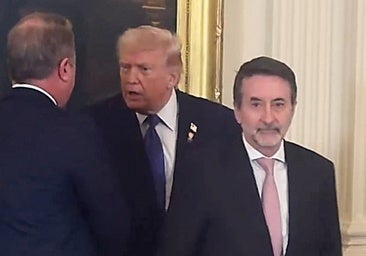 Trump pide a las petroleras que inviertan al menos 86.000 millones de euros en Venezuela