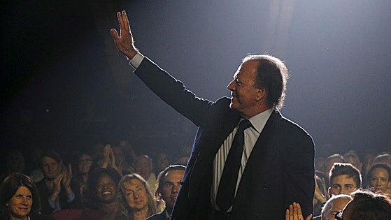 Cultura estudia si retira la Medalla de las Bellas artes a Julio Iglesias