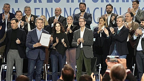 Feijóo y sus barones cierran filas contra la financiación y exigen a Sánchez retirarla
