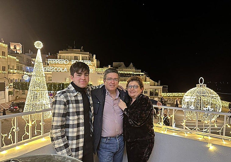 Un profesor de 57 años que fue a la cafetería «dos minutos antes», otra víctima identificada