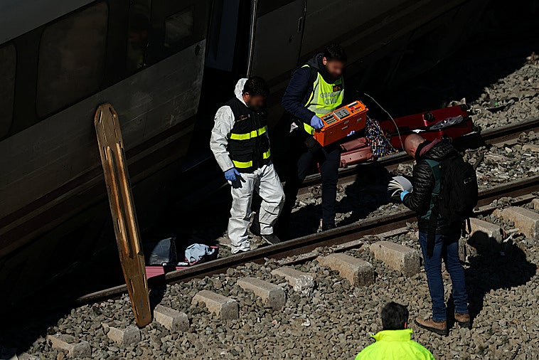 Las grabaciones de la caja negra del Iryo: «Acabo de sufrir un enganchón a la altura de Adamuz»
