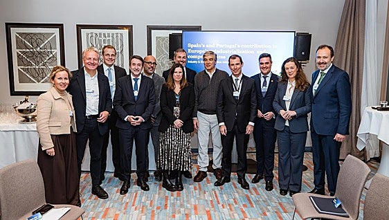 Las energéticas llaman en Davos a la acción a España para liderar la reindustrialización