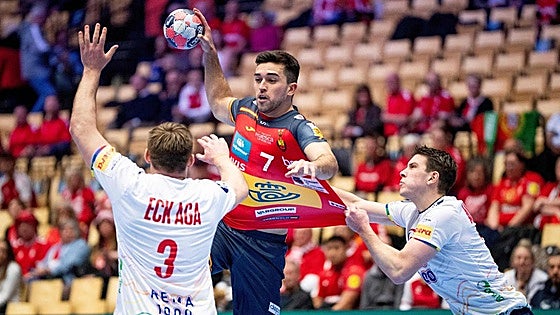Los Hispanos pierden ante Noruega y se agarran a un milagro en el Europeo