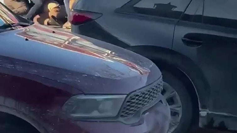 Agentes del ICE matan a tiros a un hombre en Minneapolis