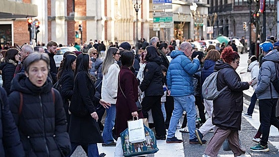 La economía crece, pero las empresas no invierten y amenazan la productividad