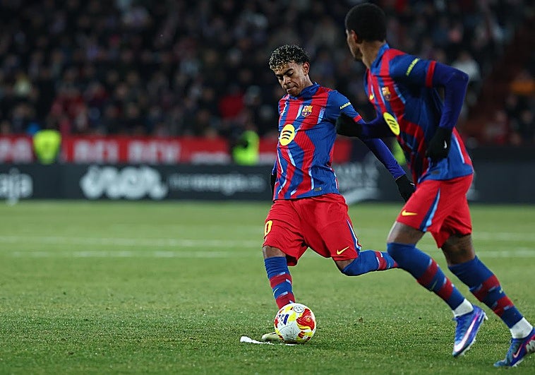 Los azulgranas se marchan al descanso con ventaja gracias a Lamine Yamal