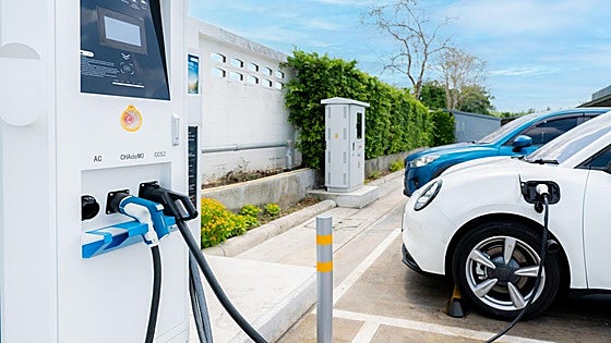 El plan de ayudas al coche eléctrico se pone en marcha: 4.500 euros y retroactivo al 1 de enero