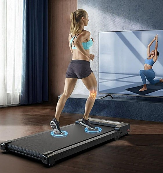 La cinta ultracompacta Walking Pad Kerolina transformará cualquier rincón en tu gimnasio