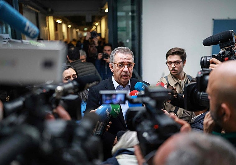 El socialista Seguro barre al ultra Ventura y se convierte en presidente de Portugal