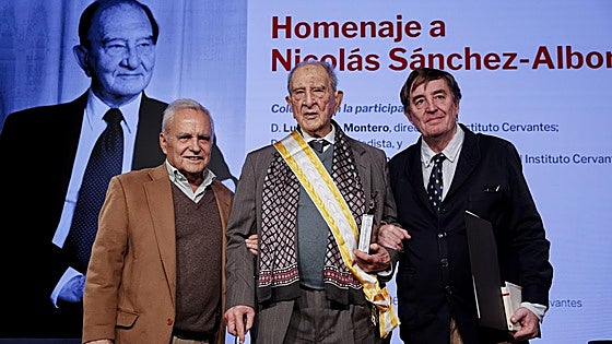 «La verdad produce urticaria a ciertos políticos», asegura Nicolás Sánchez-Albornoz