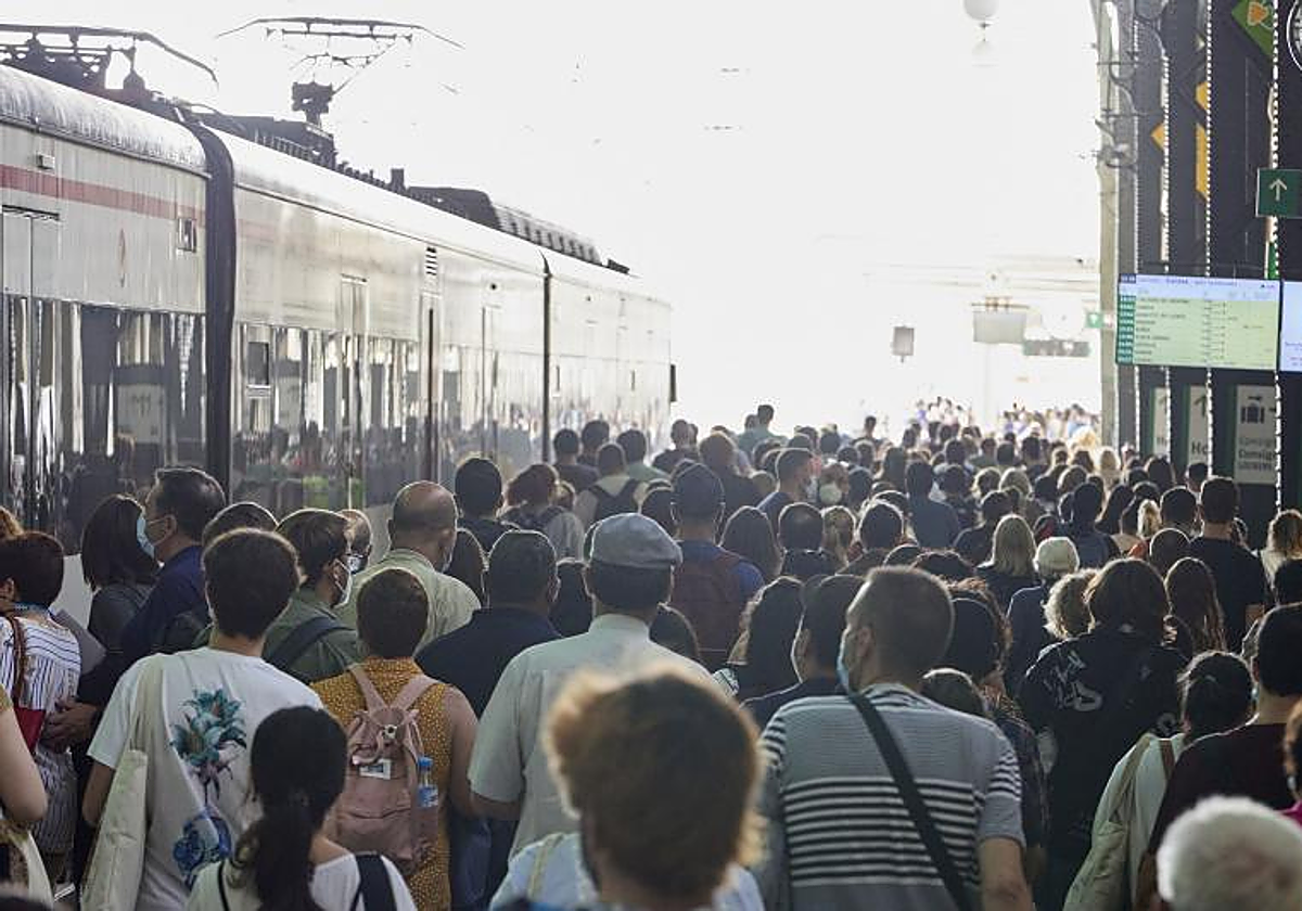 En directo | Primer día de la huelga de maquinistas a pesar de las negociaciones con Puente