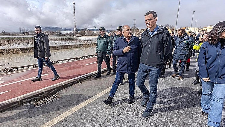 Pedro Sánchez visita las zonas afectadas por las lluvias en Andalucía: «Vamos a poner en marcha todos los mecanismos para ayudar»