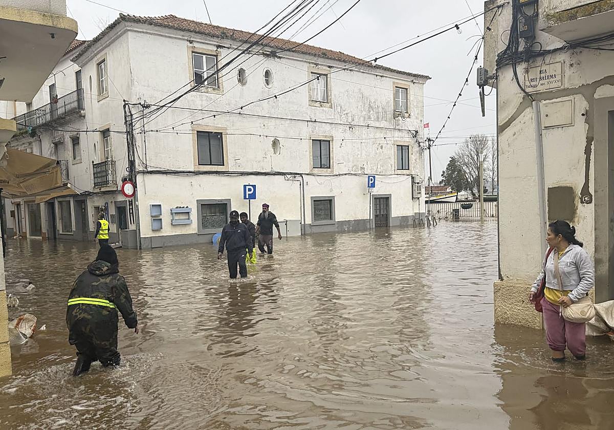 ポルトガル内務大臣、暴風雨対策問題で辞任